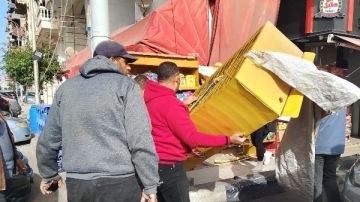 العزبي تشدد على أصحاب المحال التجارية بمناخ بورسعيد بضرورة الالتزام بالمساحات القانونية شاهد العزبي تشدد على أصحاب المحال التجارية بمناخ بورسعيد بضرورة الالتزام بالمساحات القانونية شاهد