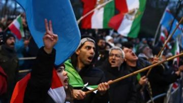 تأهب إسرائيلي وتحذيرات أمريكية.. مخاوف من رد إيراني واسع يستهدف قواعد واشنطن وتل أبيب