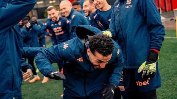 كلمات مؤثرة .. محمد عبدالمنعم يعود بعد إصابة الرباط الصليبي ويشارك بأول مران له مع نيس صور