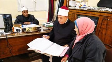  عمارة يتفقد إدارة أوقاف شمال الجيزة بشكل مفاجئ للوقوف على سير العمل