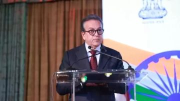 وزير الصحة يشارك في احتفال سفارة الهند بالذكرى الـ77 لعيد الجمهورية وزير الصحة يشارك في احتفال سفارة الهند بالذكرى الـ77 لعيد الجمهورية