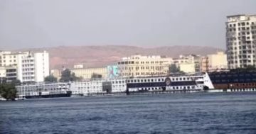 استئناف الملاحة النيلية والجوية بأسوان بعد استقرار الطقس