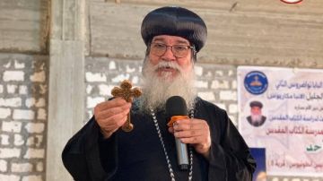 الأنبا مكاريوس يقود مؤتمر معهد ومدرسة الكتاب المقدس بالمنيا