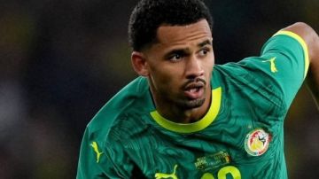 الاتحاد السنغالي يختار إليمان ندياي لتمثل المنتخب أمام انضباط الكاف
