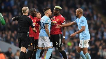 ديربي مانشستر يجذب الأنظار اليوم في الدوري الإنجليزي