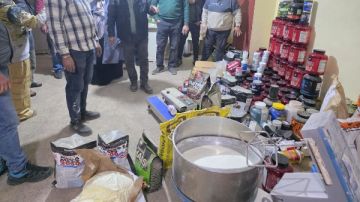 غلق وتشميع منشأة مخالفة لتعبئة مكملات غذائية مجهولة المصدر بالطالبية