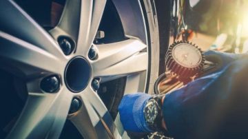 لماذا ينقص ضغط هواء الإطارات؟.. 5 أسباب خفية