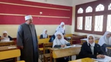 محافظ الوادي الجديد يوجه بتوفير المناخ الملائم للطلاب خلال الامتحانات