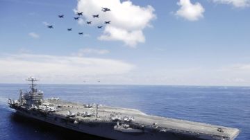 نيويورك تايمز: حاملة الطائرات إبراهام لينكولن ستكون جاهزة لضرب إيران خلال يومين