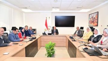 وزير الري يبحث موقف التطبيقات المستخدمة بالوزارة لرصد الحشائش بالمجاري المائية وزير الري يبحث موقف التطبيقات المستخدمة بالوزارة لرصد الحشائش بالمجاري المائية