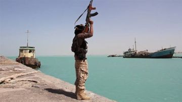 الانقسامات السعودية الإماراتية تضعف التحالف المناهض للحوثيين.. والتوترات الأمريكية الإيرانية تهدد البحر الأحمر