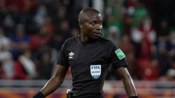 جون جاك ندالا حكمًا لنهائي أمم إفريقيا بين المغرب والسنغال وبيير أتشو للفيديو