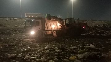 محافظة الجيزة ترفع 600 طن مخلفات بـ دائري أرض اللواء صور