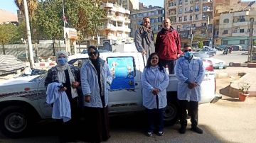 الطب البيطري بسوهاج ينفذ حملة لتحصين كلاب الشوارع ضد السعار