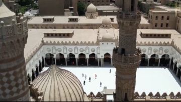 بث مباشر.. شعائر صلاة الجمعة من رحاب الجامع الأزهر