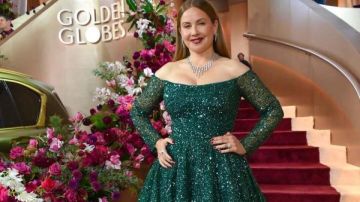 بفستان من اللون الأخضر.. ريا أبي راشد تخطف الأنظار بحفل جولدن جلوب