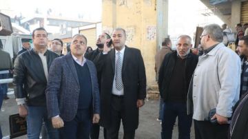 تحرك عاجل من محافظ الشرقية لمعاينة هبوط محدود في البلاطة العلوية بكوبري الصاغة بالزقازيق