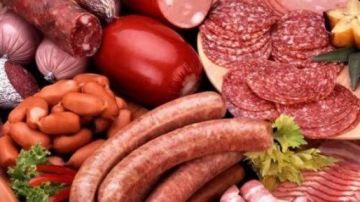 تسبب السرطان.. منظمة الصحة العالمية تكشف حيل تقلل مخاطر اللحوم المصنعة