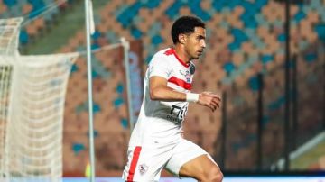 عمر جابر يؤازر لاعبي الزمالك في مواجهة المصري البورسعيدي بالكونفدرالية