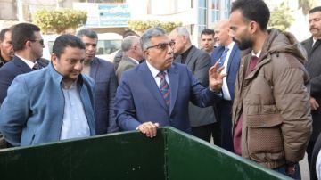 محافظ الدقهلية يشهد استلام أول دفعة من حاويات المخلفات المعدنية الجديدة