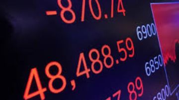 ترامب السبب.. وول ستريت تسجل أكبر خسارة يومية في ثلاثة أشهر