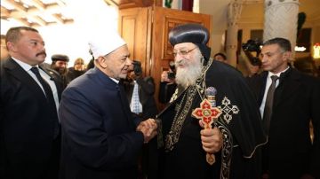 شيخ الأزهر خلال تهنئة البابا تواضروس بعيد الميلاد: نستعيد بهذه اللقاءات الإحساس بالأخوة