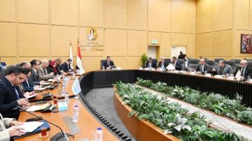 وزير الإسكان يتابع موقف مبيعات مشروعات هيئة المجتمعات العمرانية وزير الإسكان يتابع موقف مبيعات مشروعات هيئة المجتمعات العمرانية