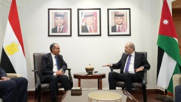مصر و الأردن تؤكدان ضرورة الالتزام بوقف النار في غزة ودعم خطة السلام الأميركية
