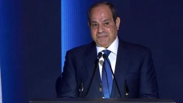 الرئيس السيسي يطالب الحكومة والبرلمان بدراسة منع استخدام الأطفال للهاتف المحمول الرئيس السيسي يطالب الحكومة والبرلمان بدراسة منع استخدام الأطفال للهاتف المحمول