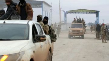 السيطرة على حقول النفط والغاز .. الجيش السوري يوسع نفوذه شرق سوريا