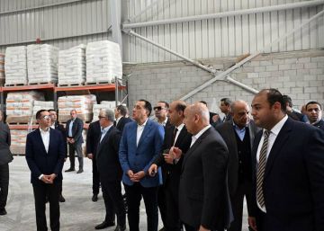 رئيس الوزراء يفتتح مشروعا للصناعات المتطورة في السخنة باستثمارات 8 ملايين دولار رئيس الوزراء يفتتح مشروعا للصناعات المتطورة في السخنة باستثمارات 8 ملايين دولار