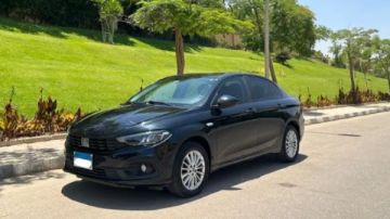 فيات تيبو سيدان سعرها 700 ألف جنيه