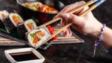 أحدث وصفات السوشي المنزلي.. تعلمي تحضير وجبات يابانية بسهولة