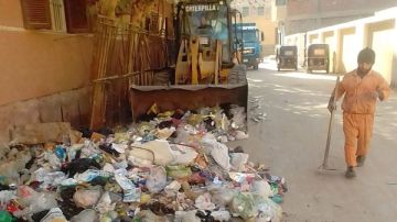 أسيوط.. حملات مكثفة للنظافة ورفع المخلفات بشوارع وميادين البداري