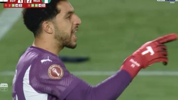 إيوبي نجم نيجيريا يكشف تفاصيل حوار مع مصطفى شوبير إيوبي نجم نيجيريا يكشف تفاصيل حوار مع مصطفى شوبير