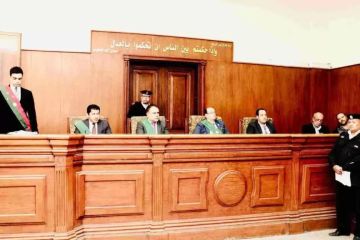 الحبس والغرامة لتشكيل عصابي بتهمة جلب وحيازة مخدرات في البحر الأحمر