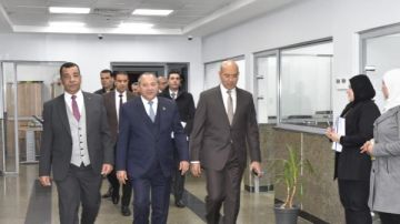 محافظ بورسعيد يترأس اجتماع مجلس إدارة المنطقة الحرة