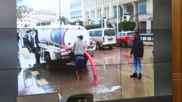 محافظ كفر الشيخ يتابع كسح مياه الأمطار من غرفة الطوارئ صور