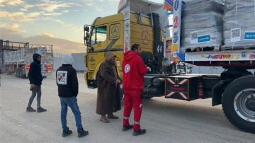 الاحتلال يمنع دخول عمال إغاثة أجانب إلى غزة