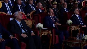 الرئيس السيسي خلال الاحتفال بعيد الشرطة: هدفنا حماية الدولة وشعبها الرئيس السيسي خلال الاحتفال بعيد الشرطة: هدفنا حماية الدولة وشعبها