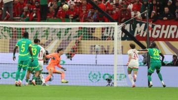 الشوط الإضافي الأول.. السنغال تتقدم على المغرب بهدف باب جاي