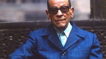 حكاية نجيب محفوظ مع ألاعيب إسرائيل.. كواليس محاولة تجنيد تل أبيب لـ أديب نوبل التي فشلت