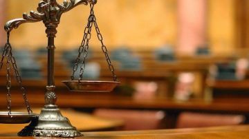 خبير قانوني يحسم الجدل: الطفل معرض للخطر وليس مجرما كامل المسئولية فيديو خبير قانوني يحسم الجدل: الطفل معرض للخطر وليس مجرما كامل المسئولية فيديو