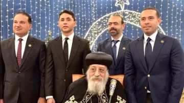 من كاتدرائية العباسية.. النائب محمد زكي يهنئ قداسة البابا تواضروس بعيد الميلاد من كاتدرائية العباسية.. النائب محمد زكي يهنئ قداسة البابا تواضروس بعيد الميلاد