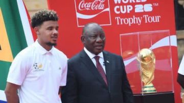 استقبال رسمي لكأس العالم في جنوب أفريقيا صور