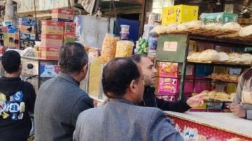 حملات تفتيش مكثفة على تراخيص المحال العامة بالمنيا