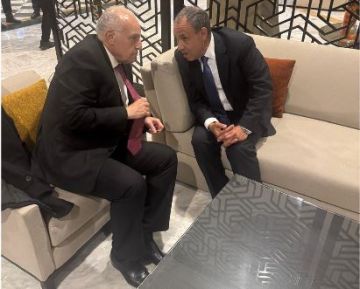 وزير الخارجية يبحث مع نظيره الجزائري مستجدات المشهد الليبي وزير الخارجية يبحث مع نظيره الجزائري مستجدات المشهد الليبي