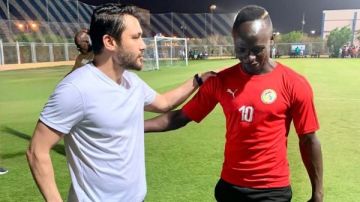 أحمد حسن: لو كنت صاحب قرار لصنعت جائزة على غرار نوبل لساديو ماني أحمد حسن: لو كنت صاحب قرار لصنعت جائزة على غرار نوبل لساديو ماني