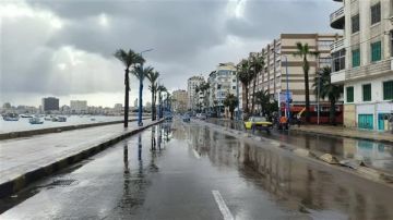 أمطار كثيفة وأمواج مرتفعة.. ماذا يحدث في الإسكندرية بسبب نوة الفيضة الكبرى؟