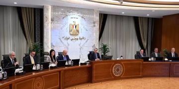 رئيس الوزراء يترأس الاجتماع الأول للجنة العليا للذهب